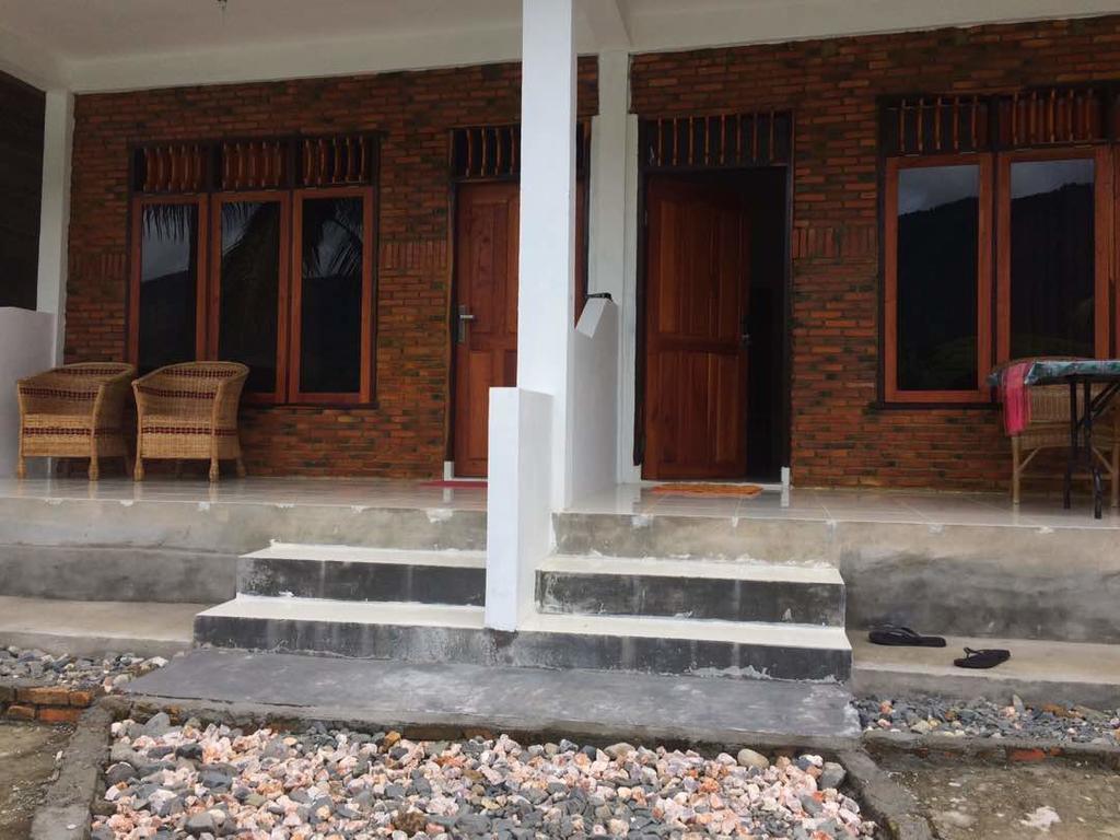 Aman'S Guesthouse Tuk Tuk Exterior photo