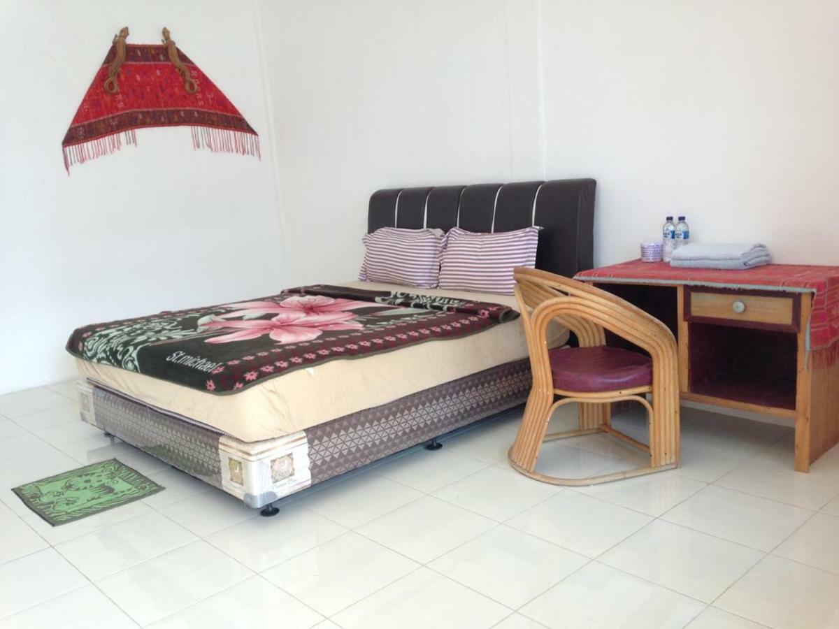 Aman'S Guesthouse Tuk Tuk Exterior photo